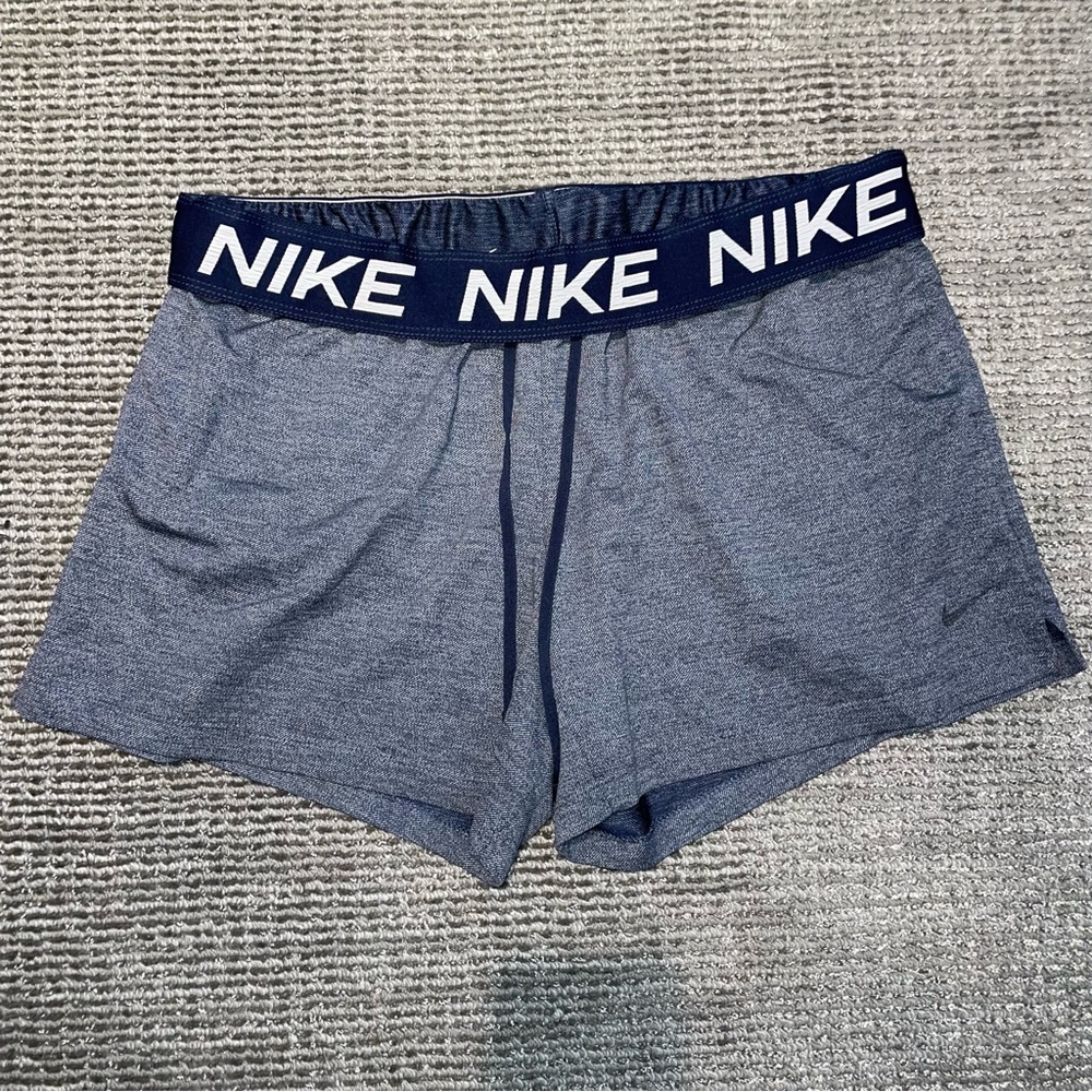 Nike Dri Fit Women’s athletic shorts -large